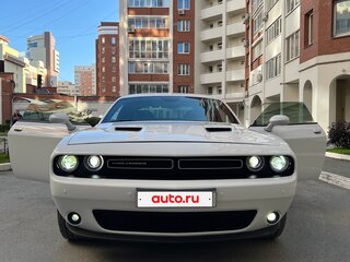 2022 Dodge Challenger III Рестайлинг 2, белый, 6300000 рублей, вид 2