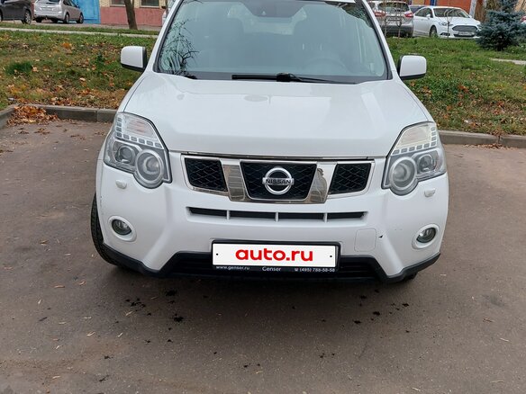 2013 Nissan X-Trail II Рестайлинг, белый, 1340000 рублей
