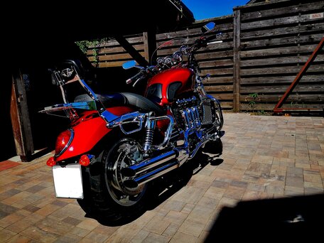 2008 Triumph Rocket 3, пурпурный, 990000 рублей, вид 4