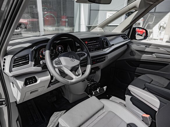 2026 Volkswagen Multivan Long T7, серый, 13690000 рублей - вид 1