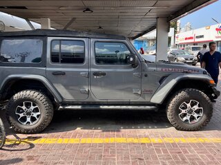 2023 Jeep Wrangler IV (JL) Рестайлинг, серый, 3200000 рублей, вид 4