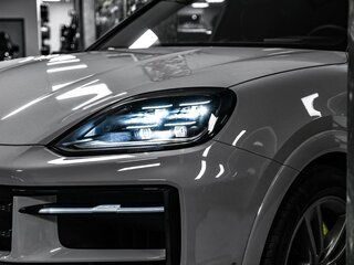 2025 Porsche Cayenne E-Hybrid Coupé III Рестайлинг, серебристый, 20000000 рублей, вид 2