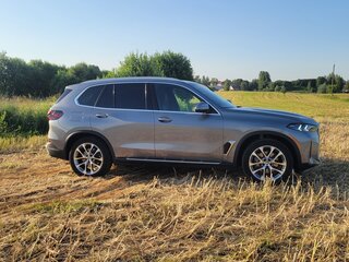 2023 BMW X5 Long 40Li IV (G05/G18) Рестайлинг, серебристый, 6754264 рублей, вид 3