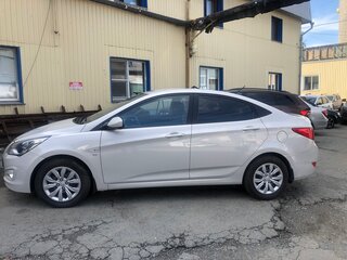 2016 Hyundai Solaris I Рестайлинг, бежевый, 975000 рублей, вид 4