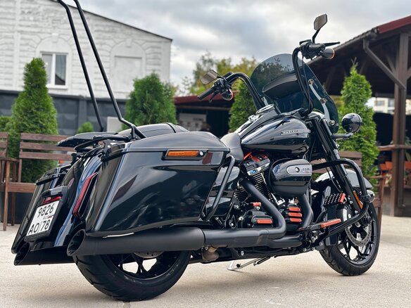 2020 Harley-Davidson Road King, чёрный, 3300000 рублей - вид 2