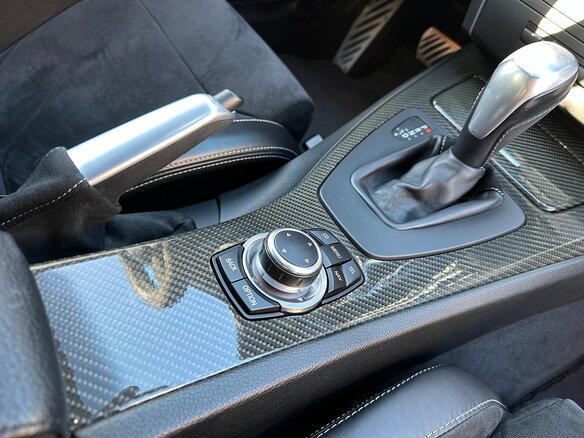 2010 BMW 3 серии 330i V (E90/E91/E92/E93) Рестайлинг, белый, 3000000 рублей - вид 8