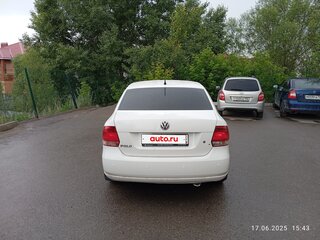 2013 Volkswagen Polo V, белый, 410000 рублей, вид 4