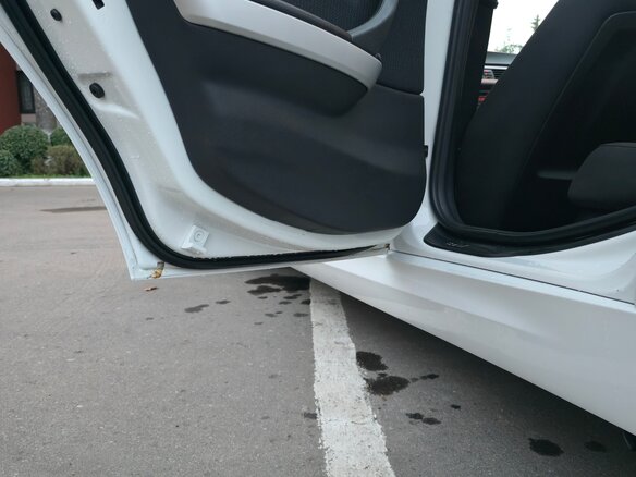 2010 BMW 3 серии 318i V (E90/E91/E92/E93) Рестайлинг, белый, 1000000 рублей - вид 12