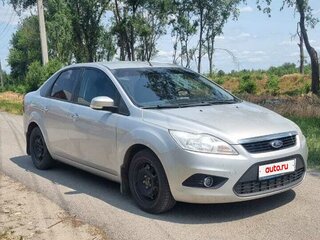 2010 Ford Focus II Рестайлинг, серебристый, 850000 рублей, вид 3