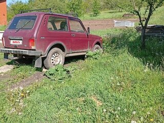 2001 Lada (ВАЗ) 2121 (4x4) I Рестайлинг, красный, 300000 рублей, вид 3