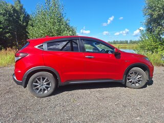 2017 Honda Vezel I, красный, 1850000 рублей, вид 3