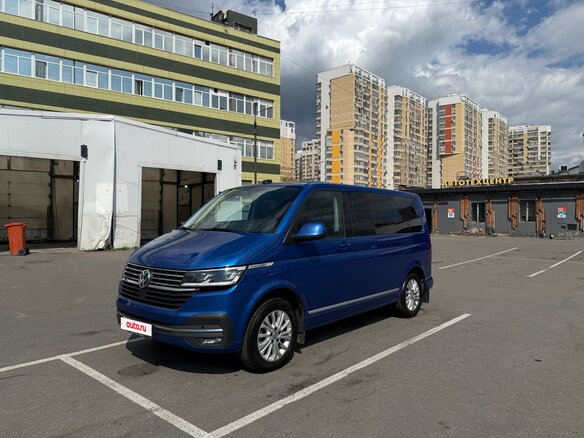 2020 Volkswagen Multivan T6 Рестайлинг, синий, 5500000 рублей