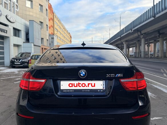 2011 BMW X6 M I (E71), синий, 2000000 рублей - вид 4