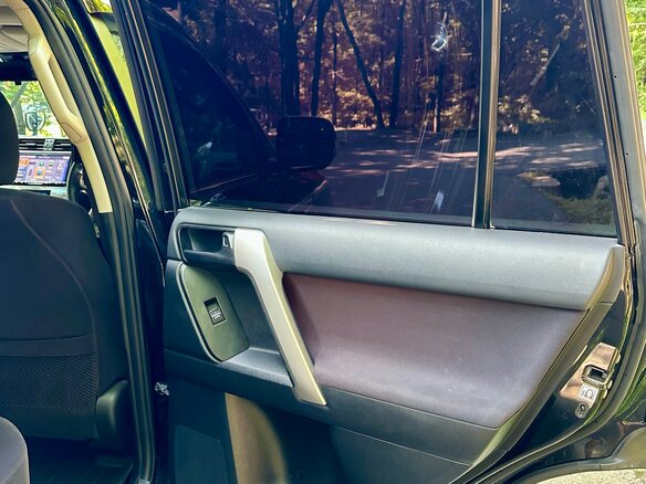 2019 Toyota Land Cruiser Prado 150 Series Рестайлинг 2, чёрный, 5050000 рублей - вид 24