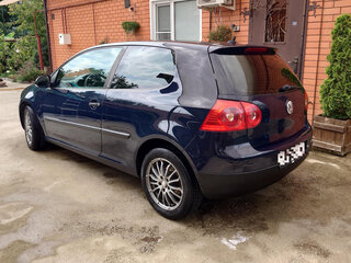 2005 Volkswagen Golf V, синий, 650000 рублей, вид 4
