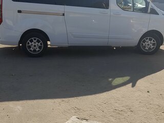 2014 Ford Tourneo Custom LWB I, белый, 1800000 рублей, вид 4