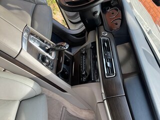 2008 BMW 7 серии 740i V (F01/F02/F04), белый, 1300000 рублей, вид 2