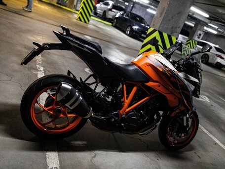 2018 KTM 1290 Super Duke GT, оранжевый, 1100000 рублей, вид 3