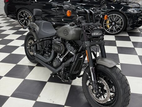 2018 Harley-Davidson Fat Bob, серый, 1790000 рублей, вид 5