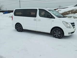 2010 Hyundai Grand Starex I, белый, 1500000 рублей, вид 2