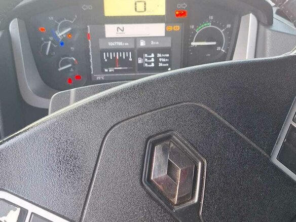 1998 Renault Premium, красный, 2800000 рублей - вид 11