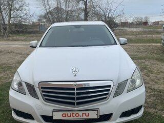 2009 Mercedes-Benz E-Класс 200 5G-Tronic IV (W212, S212, C207), красный, 1050000 рублей, вид 1