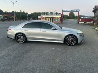 2021 Mercedes-Benz S-Класс 500 4MATIC VII (W223), серебристый, 9000000 рублей, вид 3