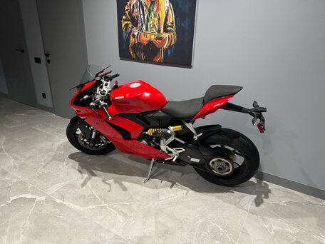 2023 Ducati Panigale V2, красный, 1670000 рублей, вид 4