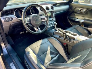 2019 Ford Mustang VI Рестайлинг, серый, 3300000 рублей, вид 5