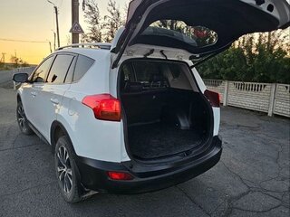2014 Toyota RAV4 IV (XA40), белый, 2400000 рублей, вид 4