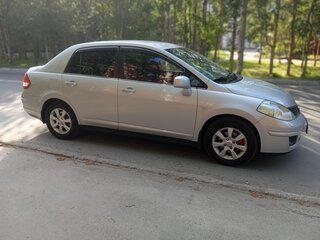 2010 Nissan Tiida I Рестайлинг, серебристый, 765000 рублей, вид 2