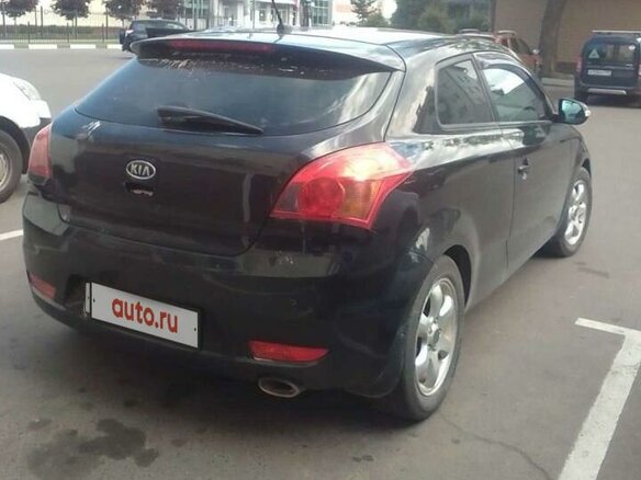 2011 Kia Ceed I Рестайлинг, чёрный, 650000 рублей - вид 2