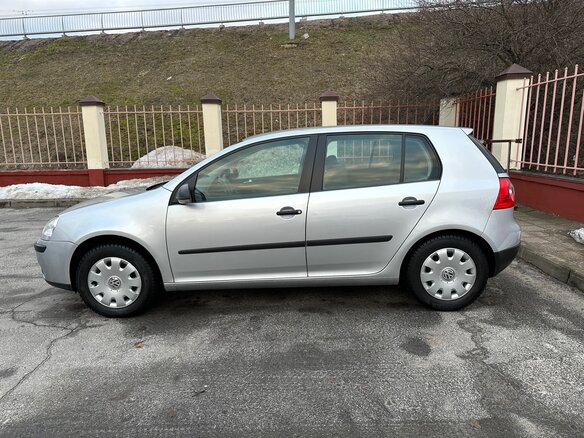 2008 Volkswagen Golf V, серебристый, 800000 рублей - вид 3