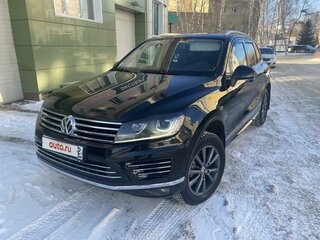 2016 Volkswagen Touareg II Рестайлинг, чёрный, 3800000 рублей, вид 2