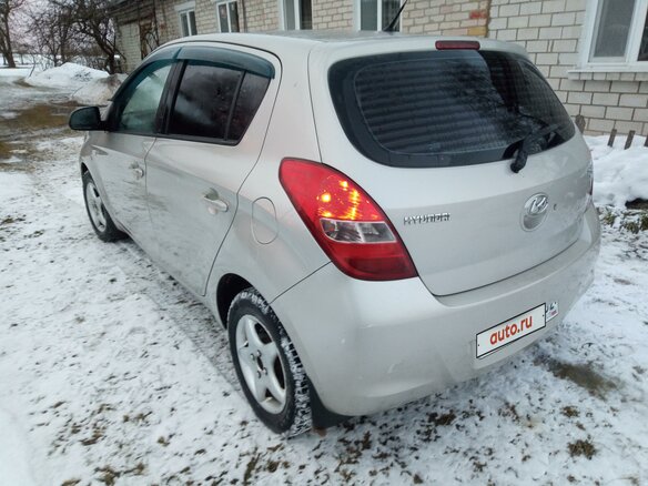 2009 Hyundai i20 I, бежевый, 750000 рублей - вид 2