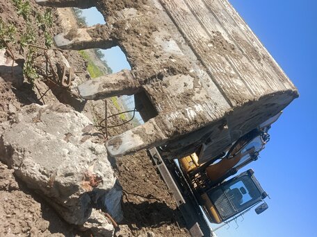 2011 Caterpillar 330D2 L, жёлтый, 5500000 рублей, вид 5