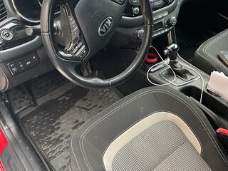 2015 Kia Ceed II Рестайлинг, красный, 800000 рублей, вид 5
