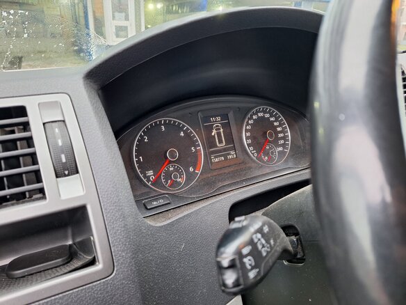 2013 Volkswagen Caravelle T5 Рестайлинг, белый, 2410000 рублей