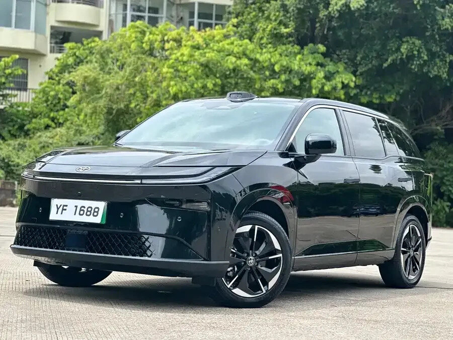 Открыть фотографии: Toyota bZ3X