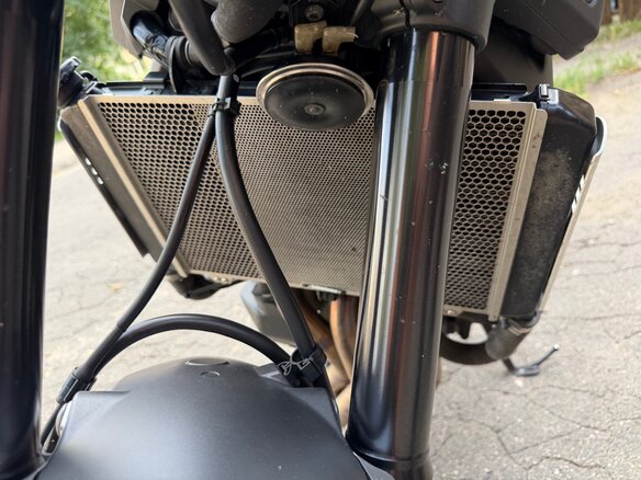 2020 Yamaha XSR900, серебристый, 970000 рублей - вид 7
