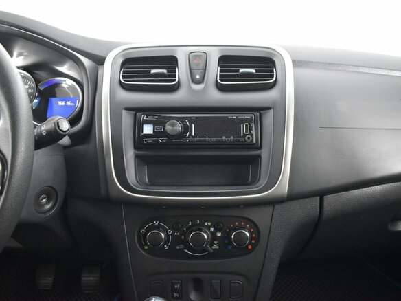 2017 Renault Sandero II, белый - вид 13