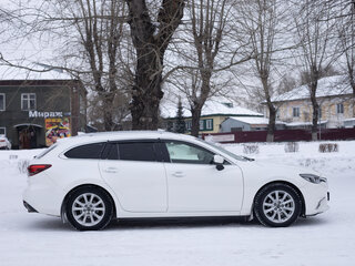 2015 Mazda Atenza III Рестайлинг, белый, 1700000 рублей, вид 3