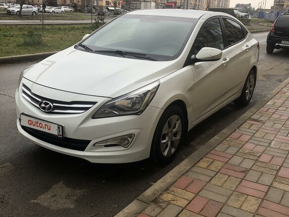 2015 Hyundai Solaris I Рестайлинг, белый, 1132000 рублей