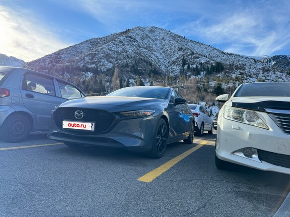 2021 Mazda 3 IV (BP), серый, 2500000 рублей - вид 1