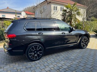 2019 BMW X7 M50d I (G07), чёрный, 6855555 рублей, вид 3