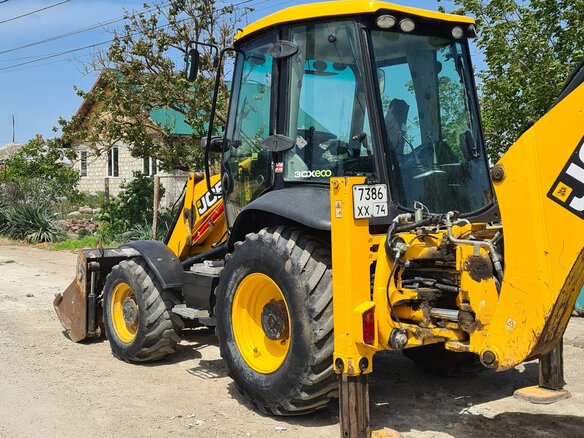 2019 JCB 3CX, жёлтый, 7500000 рублей