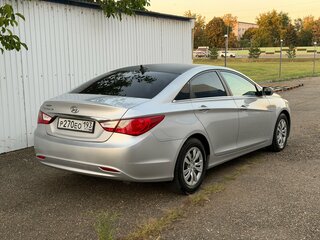 2010 Hyundai Sonata VI (YF), серебристый, 1110000 рублей, вид 3