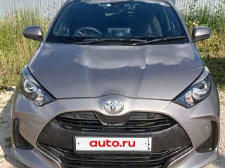 2020 Toyota Yaris IV, серый, 1450000 рублей, вид 1
