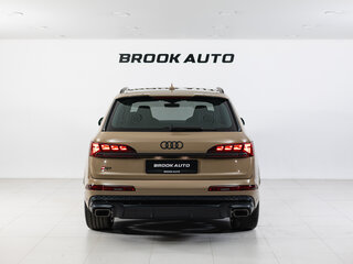 2024 Audi Q7 55 TFSI II (4M) Рестайлинг 2, золотистый, 11790000 рублей, вид 5