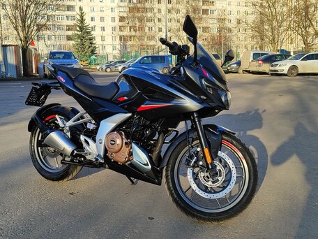 2022 Bajaj Pulsar N250, чёрный, 290000 рублей, вид 2